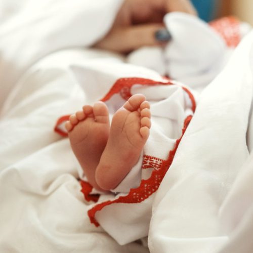 Jak ozdobić świece do chrztu?